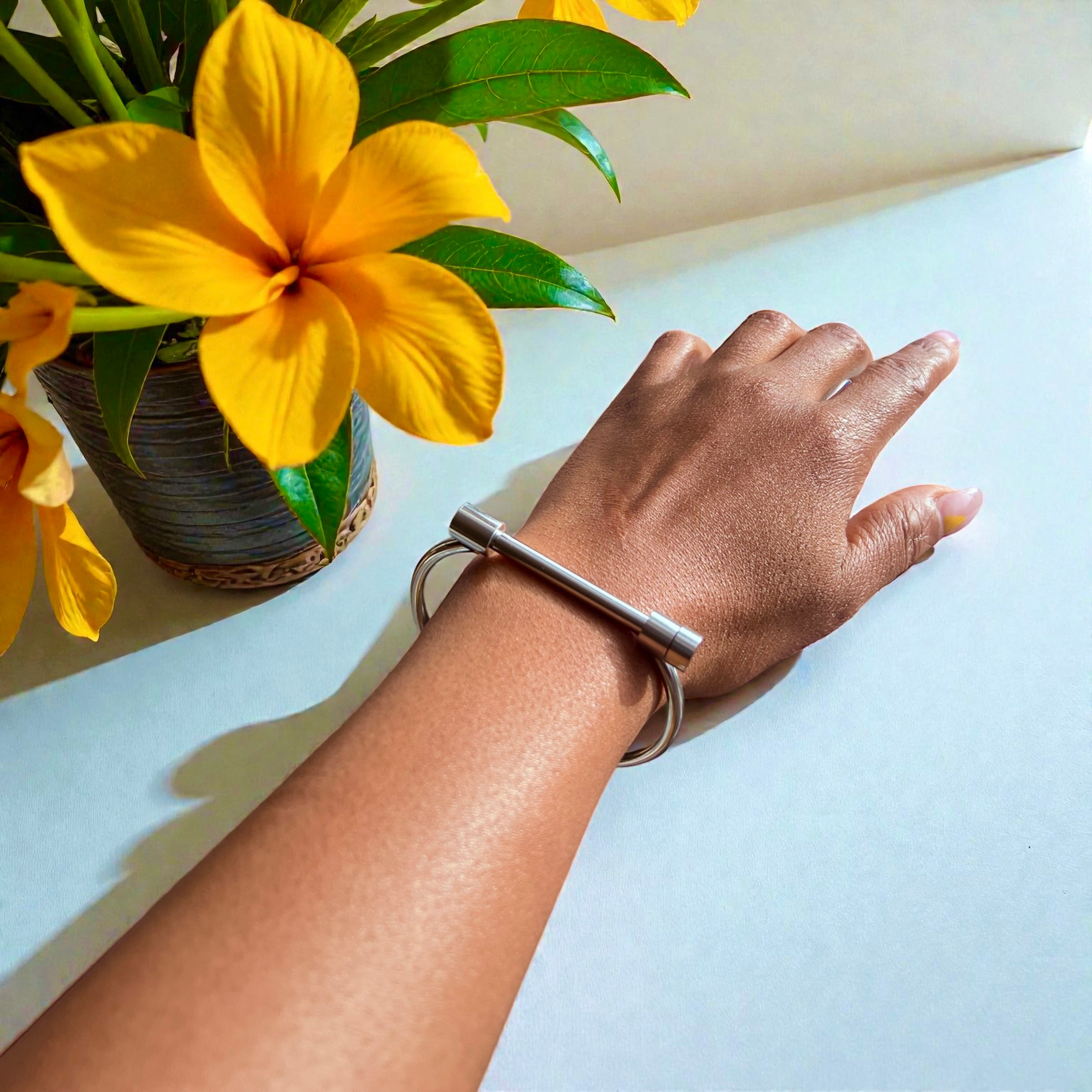 Beaujo Screw-On Bracelet in Silver